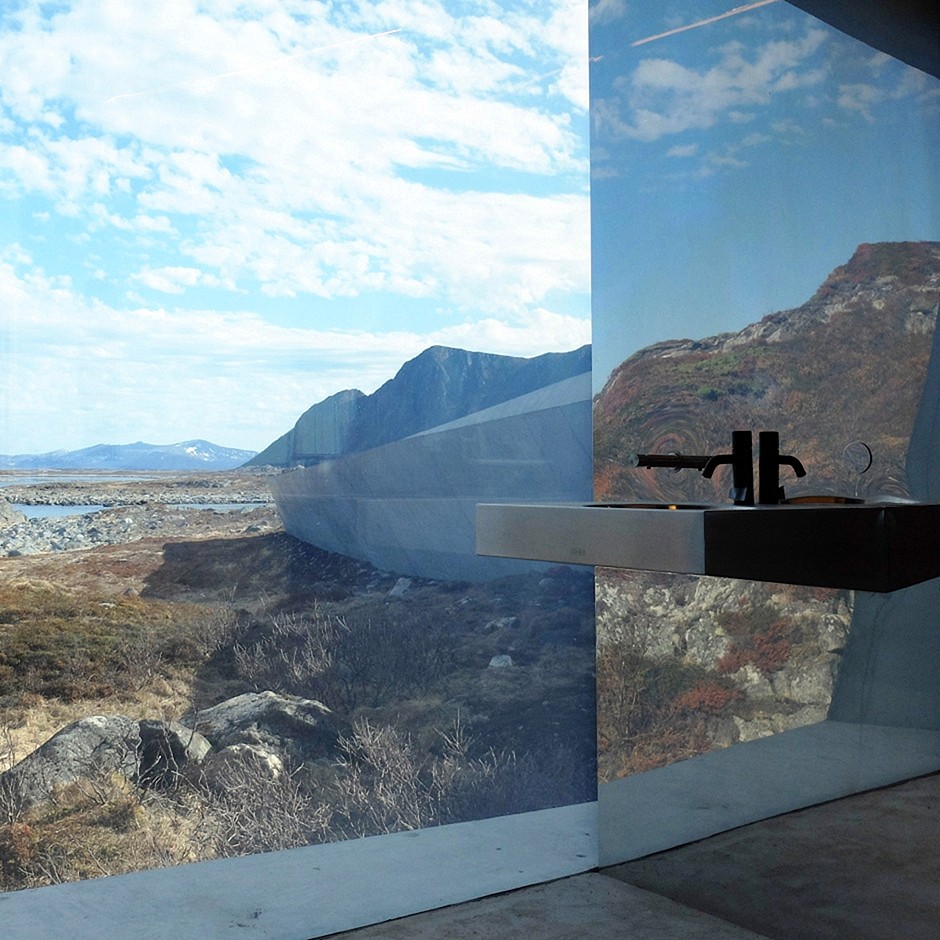 Туалет в Норвегии в горах